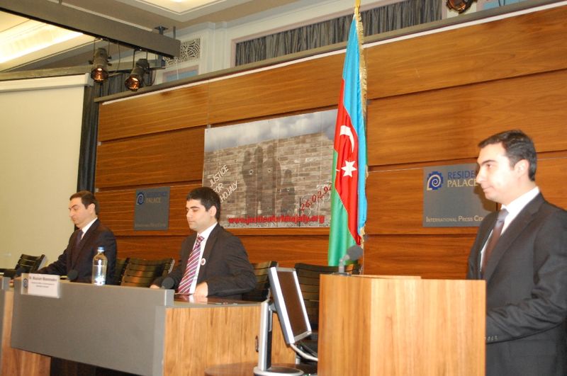 AZERBAYCANLILARDAN HOCALI SEMİNERİ