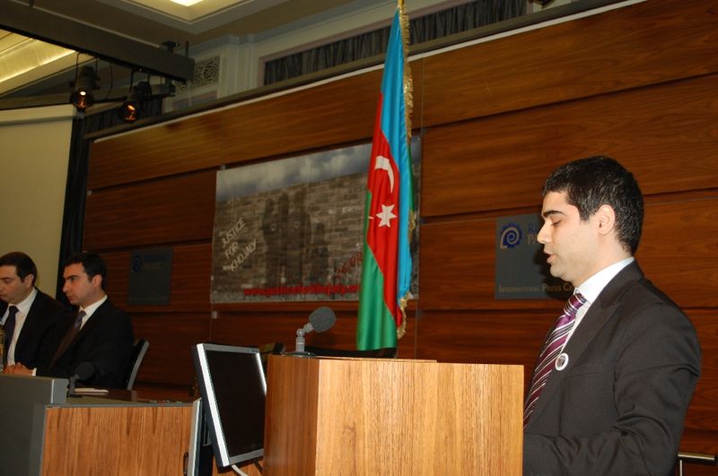 AZERBAYCANLILARDAN HOCALI SEMİNERİ