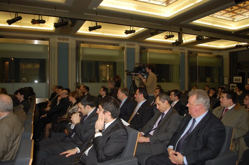AZERBAYCANLILARDAN HOCALI SEMİNERİ