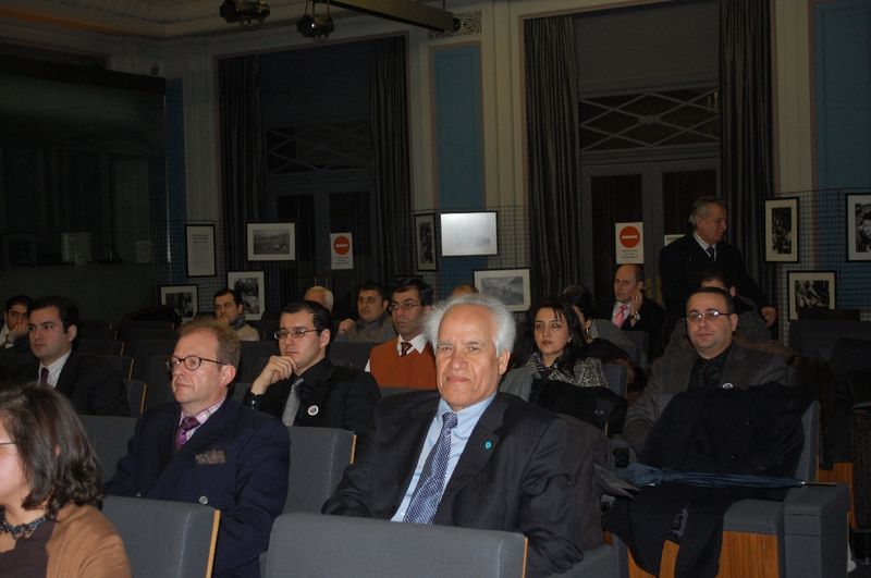 AZERBAYCANLILARDAN HOCALI SEMİNERİ