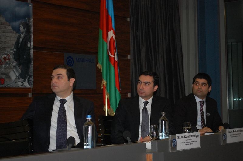 AZERBAYCANLILARDAN HOCALI SEMİNERİ