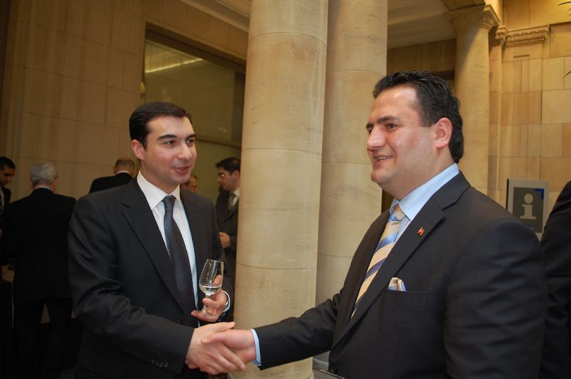 AZERBAYCANLILARDAN HOCALI SEMİNERİ