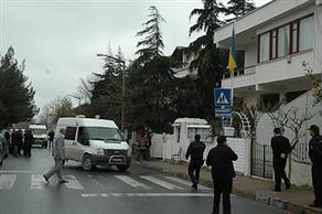 Ukrayna Başkonsolosluğu'nda çatışma
