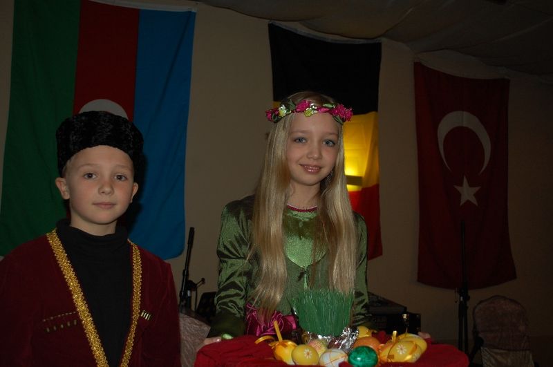 NEVRUZ BAYRAMI BELÇİKA'DA COŞKUYLA KUTLANDI