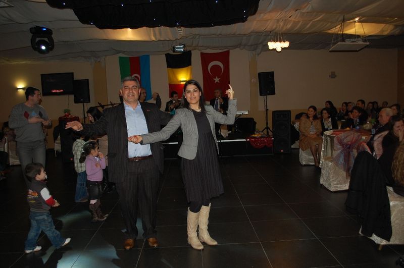 NEVRUZ BAYRAMI BELÇİKA'DA COŞKUYLA KUTLANDI