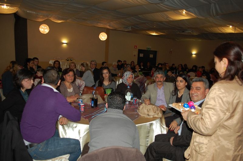 NEVRUZ BAYRAMI BELÇİKA'DA COŞKUYLA KUTLANDI