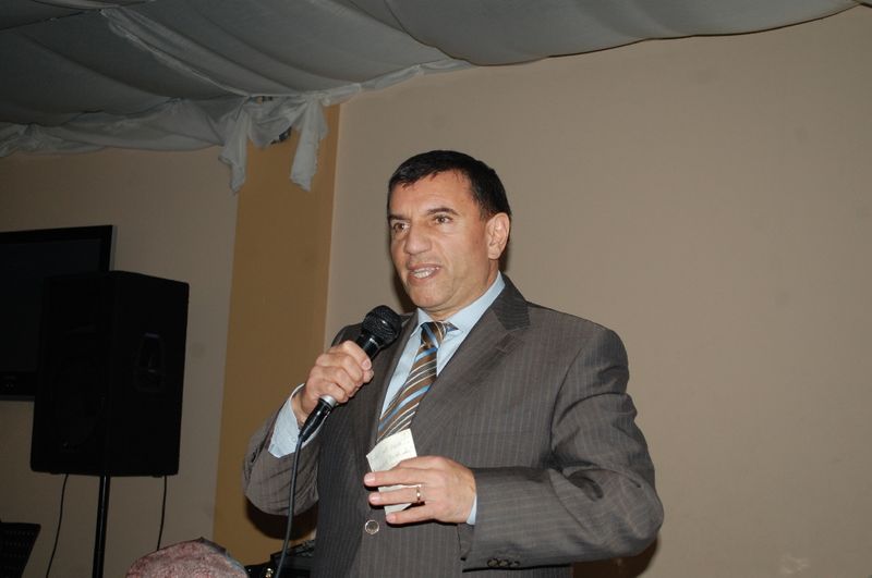 ÜSTÜN DÖKMEN İNSANLARI GERÇEKLERİYLE YÜZLEŞTİRDİ