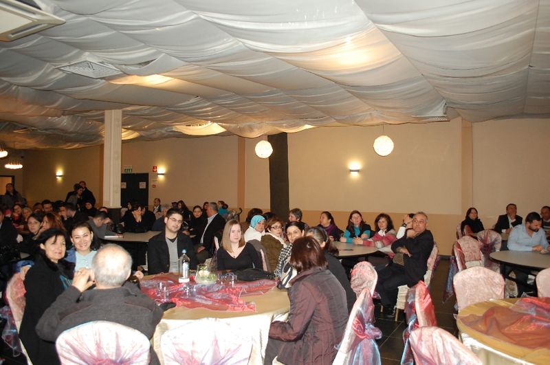 ÜSTÜN DÖKMEN İNSANLARI GERÇEKLERİYLE YÜZLEŞTİRDİ