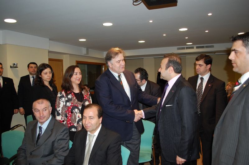 BAĞIŞ ‘VİZE KOLAYLIĞI İÇİN GÖRÜŞMELER DEVAM EDİYOR’