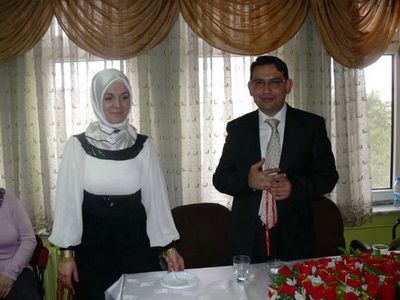 MAHİNUR ÖZDEMİR NİŞANLANDI