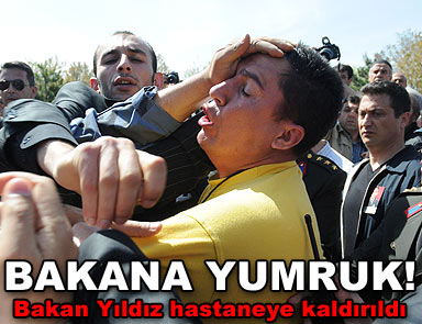 Enerji Bakanı Yıldız'a yumruklu saldırı
