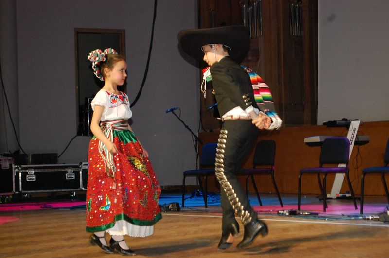 23 NİSAN BRÜKSEL'DE BÜYÜK BİR COŞKUYLA KUTLANDI