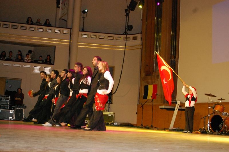 23 NİSAN BRÜKSEL'DE BÜYÜK BİR COŞKUYLA KUTLANDI