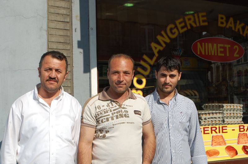 Belçika Rumeli Türkleri Derneği halaylarla açıldı