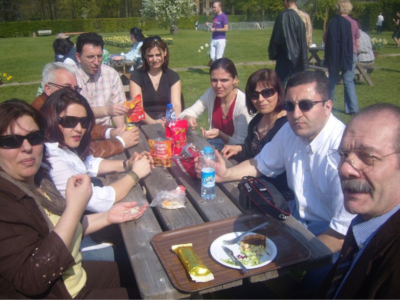 Belçika ADD Kadın Kolları Chateau de Grand Bigard Çicek Festivaline Gezi Düzenledi.