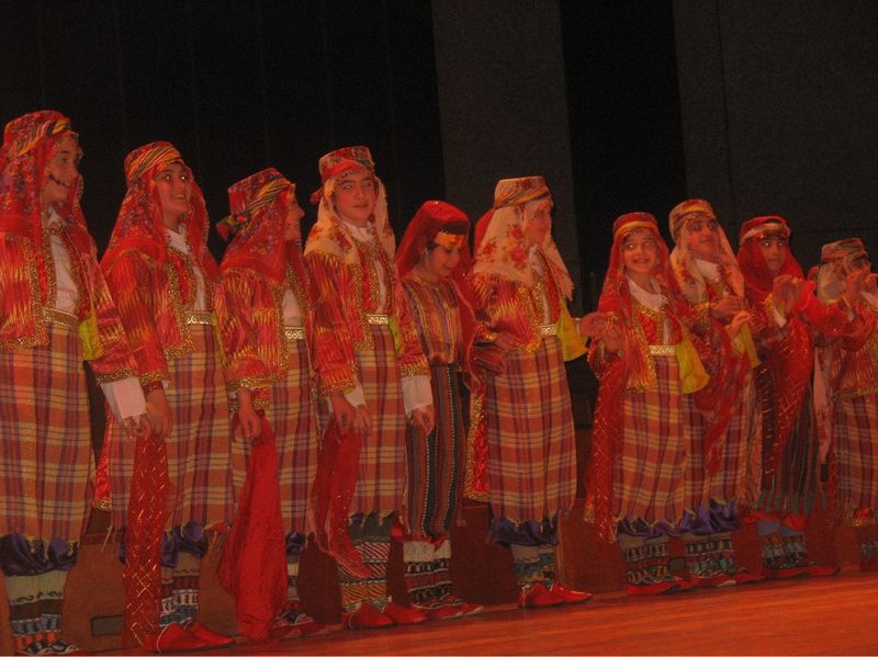 TÜRK DERNEKLER BİRLİĞİ 23 NİSAN ETKİNLİĞİ COŞKULUYDU