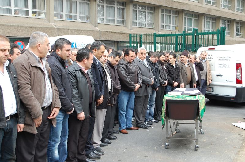 MERHUM ZEKİ SAĞLAM  DOSTLARI TARAFINDAN SON YOLCULUĞUNA UĞURLANDI