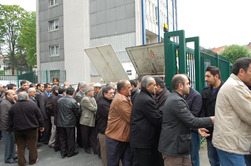 MERHUM ZEKİ SAĞLAM  DOSTLARI TARAFINDAN SON YOLCULUĞUNA UĞURLANDI
