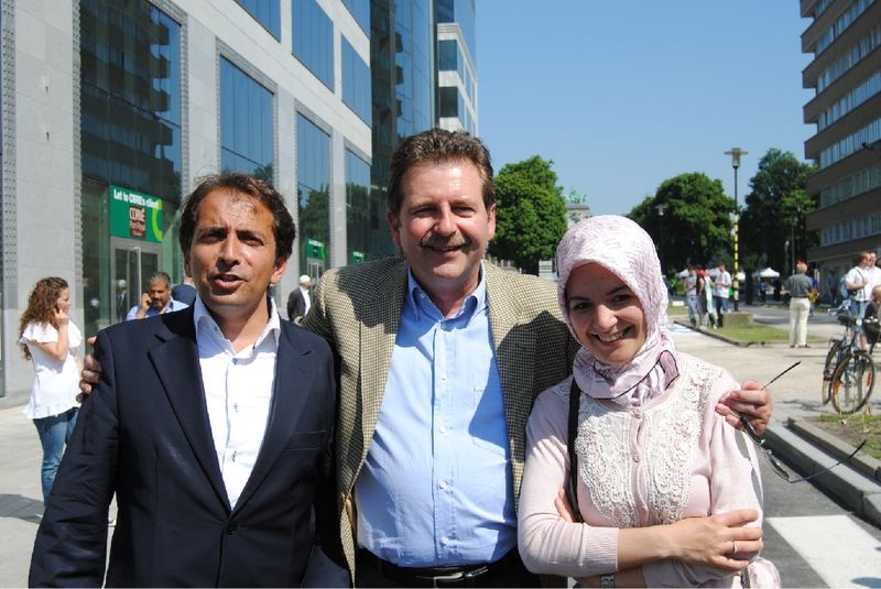 BRÜKSEL'DE BİNLERCE KİŞİ İSRAİL'İ PEOTESTO ETTİ