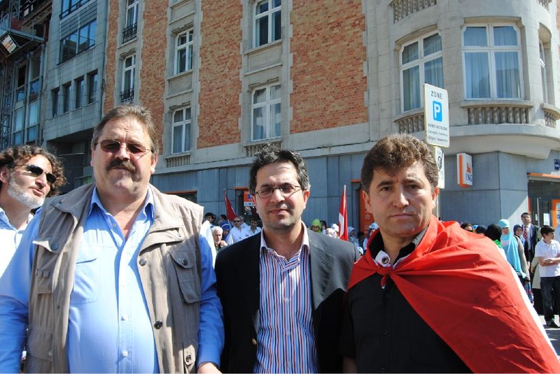 BRÜKSEL'DE BİNLERCE KİŞİ İSRAİL'İ PEOTESTO ETTİ
