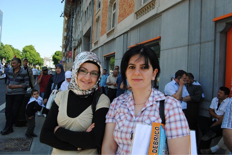 BRÜKSEL'DE BİNLERCE KİŞİ İSRAİL'İ PEOTESTO ETTİ