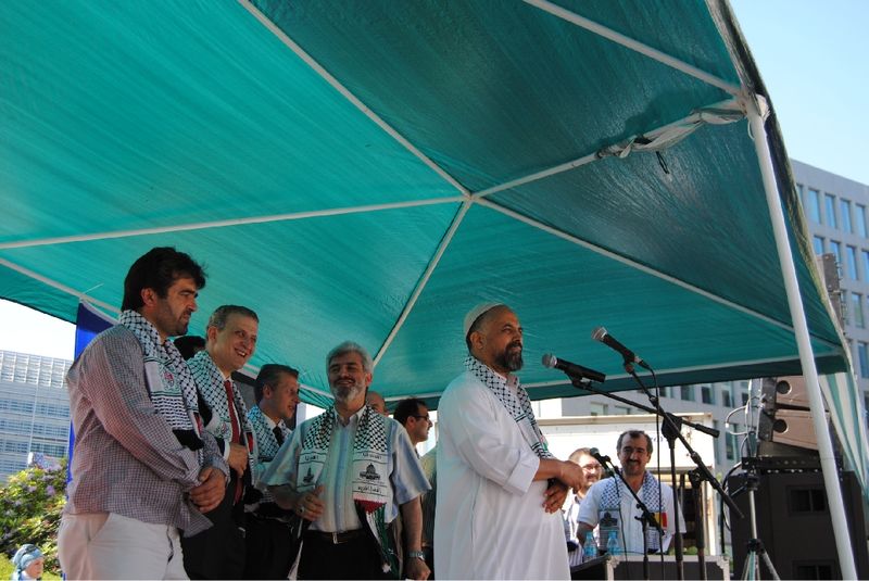 BRÜKSEL'DE BİNLERCE KİŞİ İSRAİL'İ PEOTESTO ETTİ