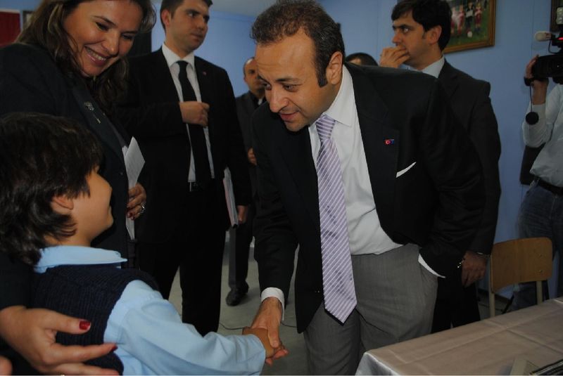 BAKAN BAĞIŞ ORTAK PAYDANIZ TÜRKİYE SEVDASI' OLSUN