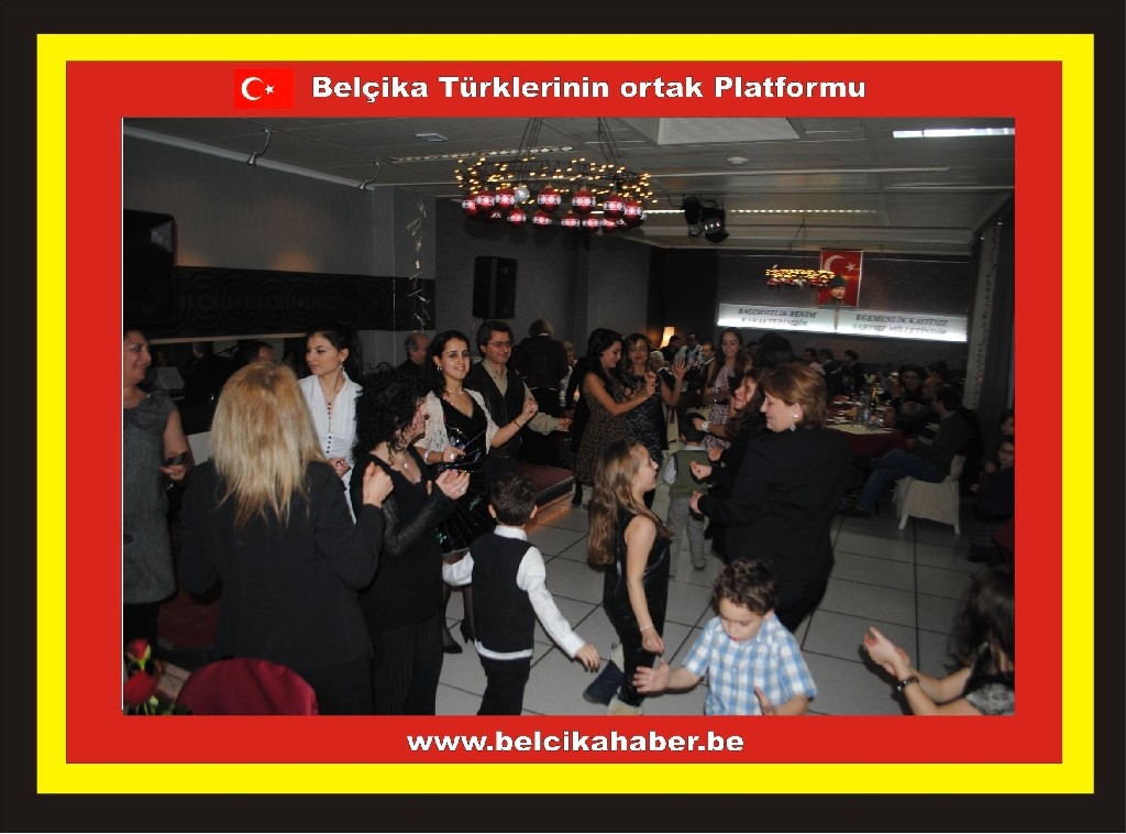 YENİYILA ATATÜRKÇÜLER BADD'IN YENİLENEN SALONUNDA COŞKUYLA GİRDİLER
