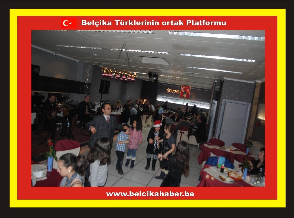 YENİYILA ATATÜRKÇÜLER BADD'IN YENİLENEN SALONUNDA COŞKUYLA GİRDİLER