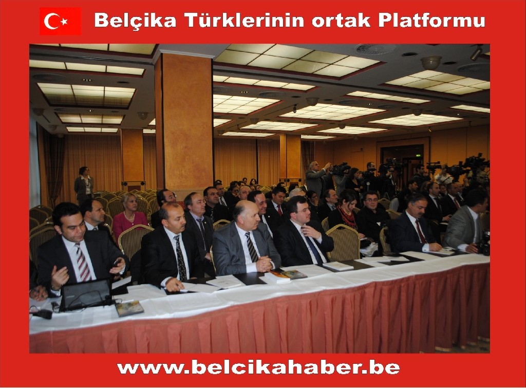 Arınç Avrupalı Türk Gazetecilerle Buluştu
