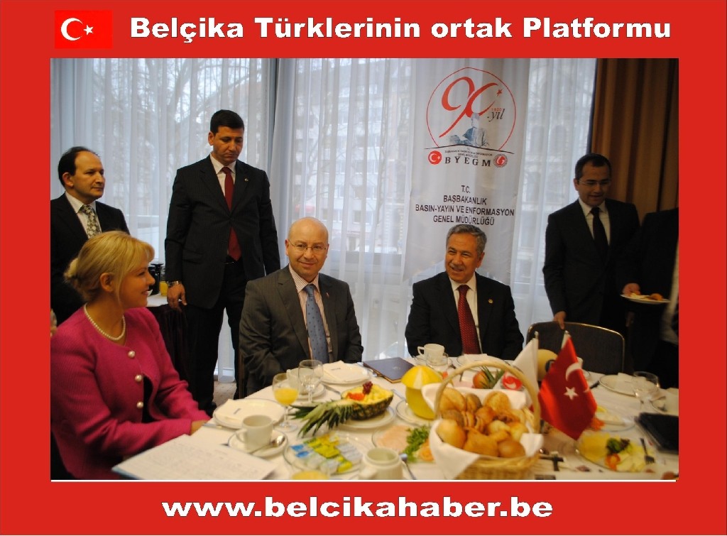 Arınç Avrupalı Türk Gazetecilerle Buluştu