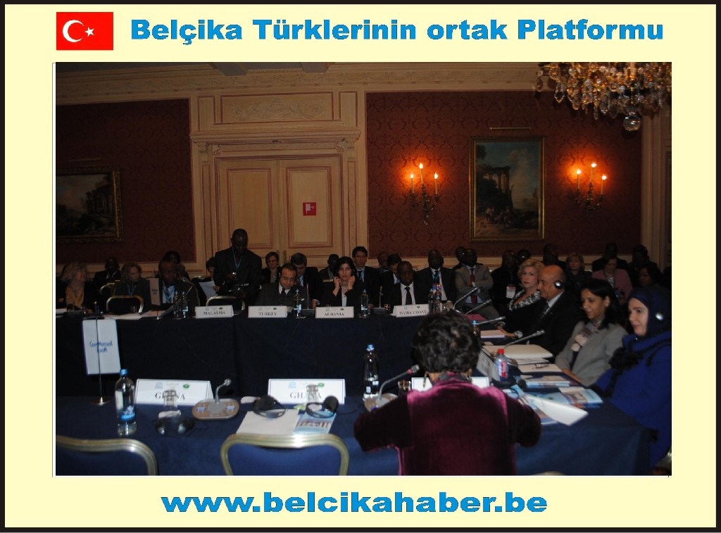 BAYAN ERDOĞAN ÖDÜLÜNÜ TÖRENLE ALDI