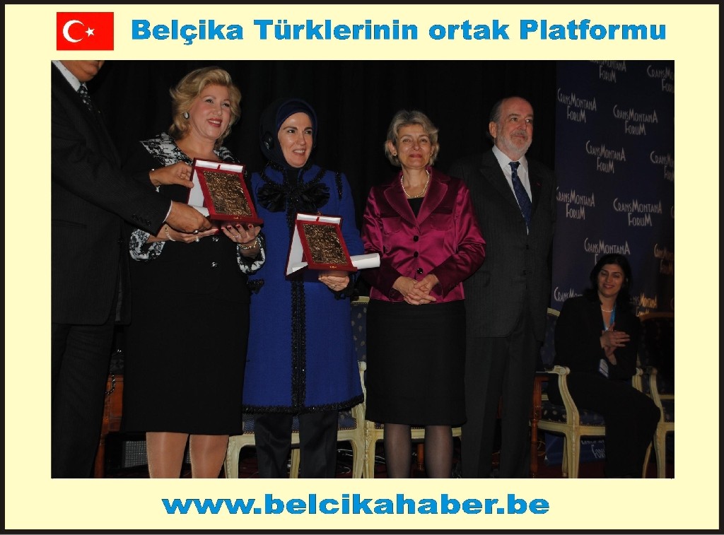 BAYAN ERDOĞAN ÖDÜLÜNÜ TÖRENLE ALDI