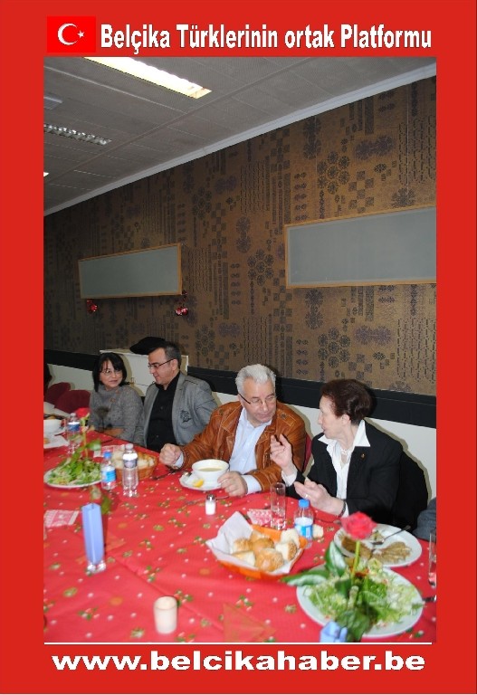 BELÇİKA HABER YAZAR KADROSU BİR YEMEKTE BULUŞTU