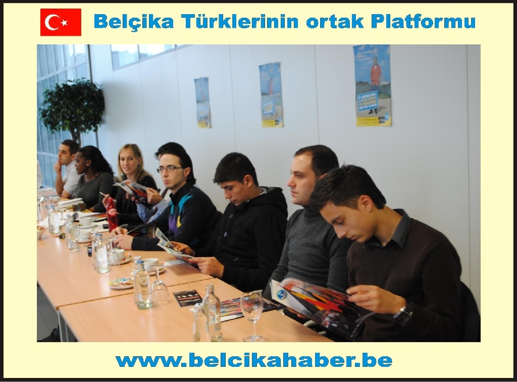 ÖĞRENCİLERDEN SİYASİLERE VE BÜYÜKELÇİLİĞE ZİYARET