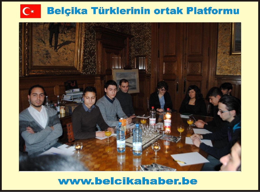 ÖĞRENCİLERDEN SİYASİLERE VE BÜYÜKELÇİLİĞE ZİYARET