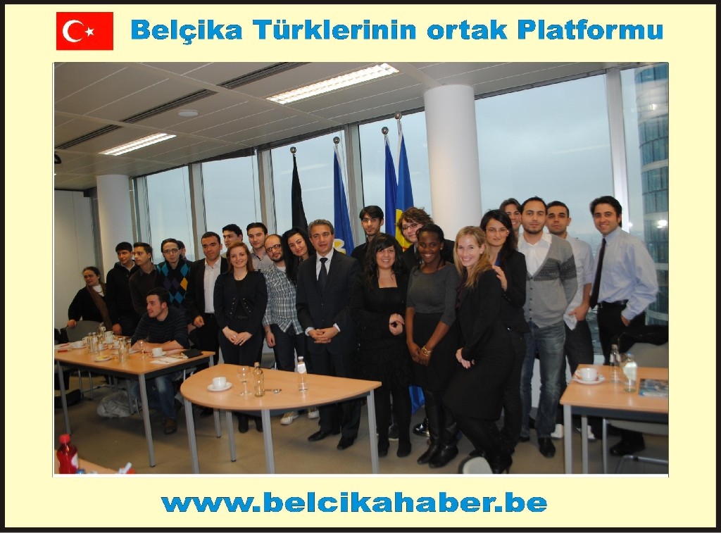 ÖĞRENCİLERDEN SİYASİLERE VE BÜYÜKELÇİLİĞE ZİYARET