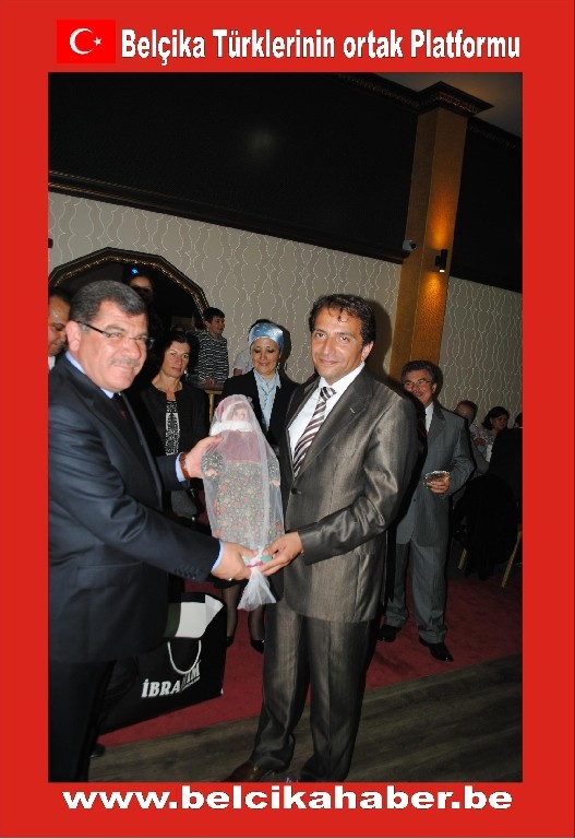 BELÇİKALI EMİRDAĞLILAR BRÜKSEL'DE DÜZENLENEN KONSERDE BİR ARAYA GELDİ