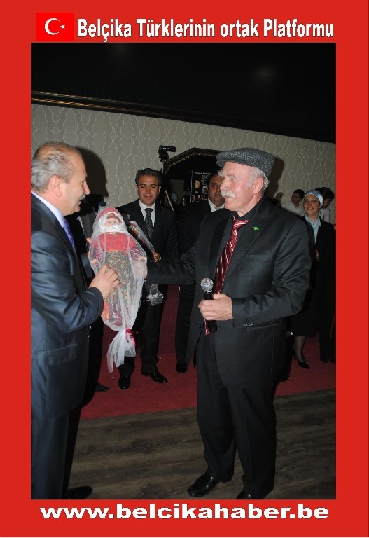 BELÇİKALI EMİRDAĞLILAR BRÜKSEL'DE DÜZENLENEN KONSERDE BİR ARAYA GELDİ
