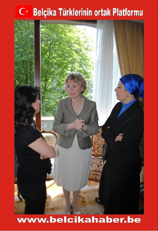 RESSAM AYŞEGÜL POROY'DAN, SEFİRE ERSAVCIYA KAHVALTILI VEDA