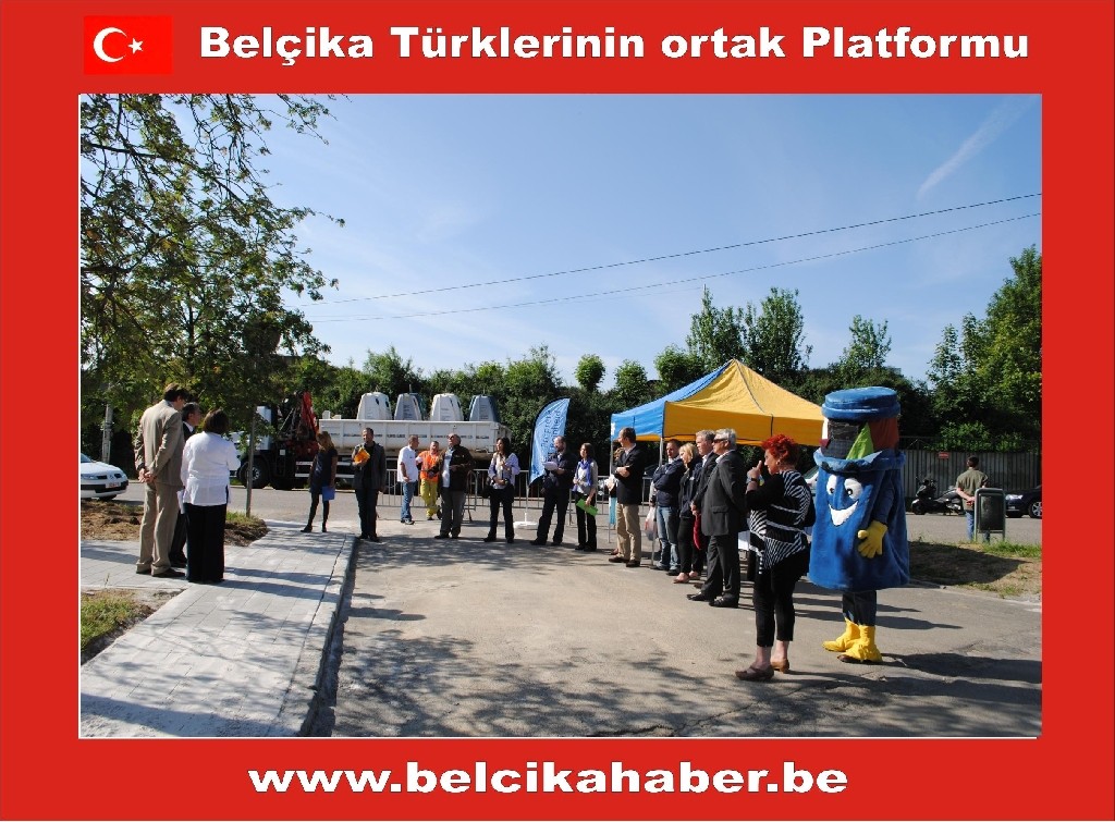BAKAN KIR; YERE GÖMÜLÜ  CAM TOPLAMA KONTERYNER AÇILIŞINI YAPTI