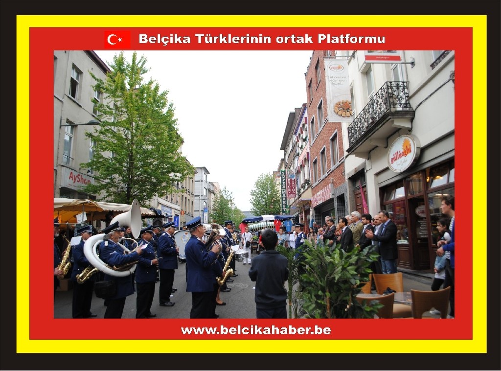 SCHAERBEEK VE SAINT JOSSE'DE BRADERIE COŞKUSU YAŞANDI