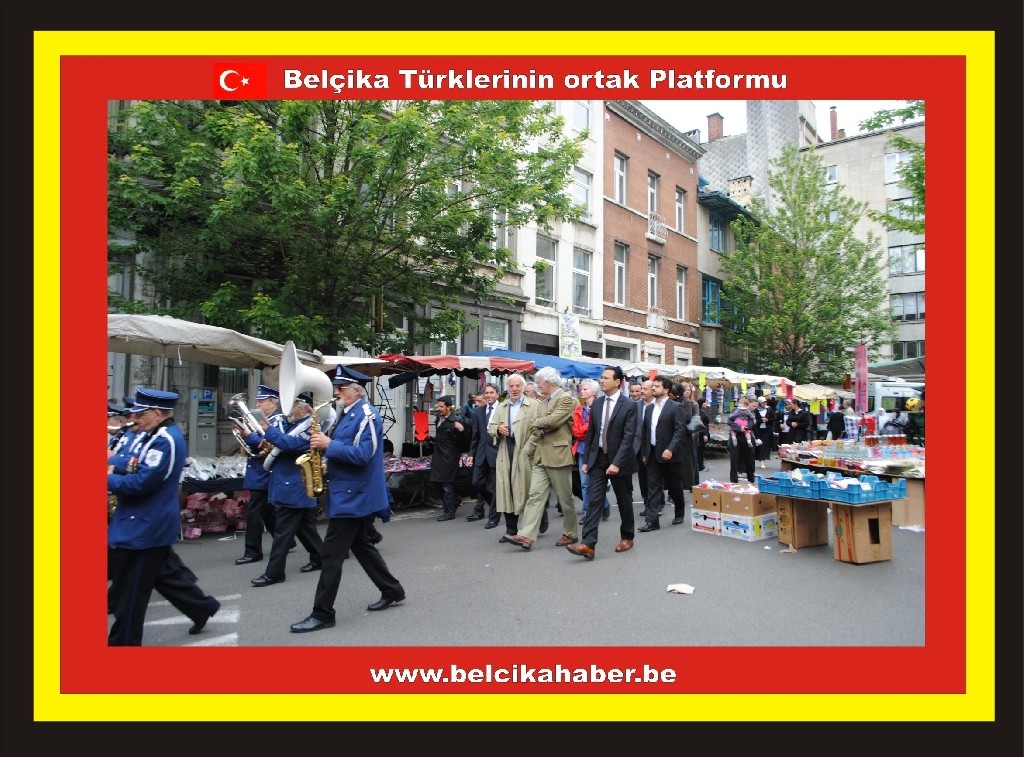 SCHAERBEEK VE SAINT JOSSE'DE BRADERIE COŞKUSU YAŞANDI