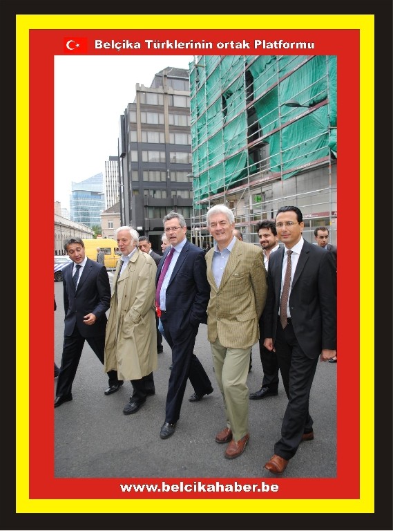 SCHAERBEEK VE SAINT JOSSE'DE BRADERIE COŞKUSU YAŞANDI