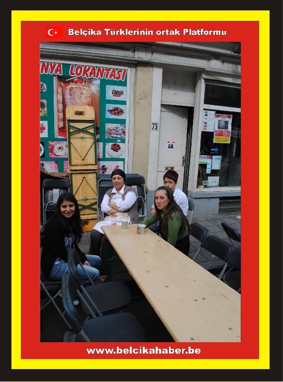 SCHAERBEEK VE SAINT JOSSE'DE BRADERIE COŞKUSU YAŞANDI