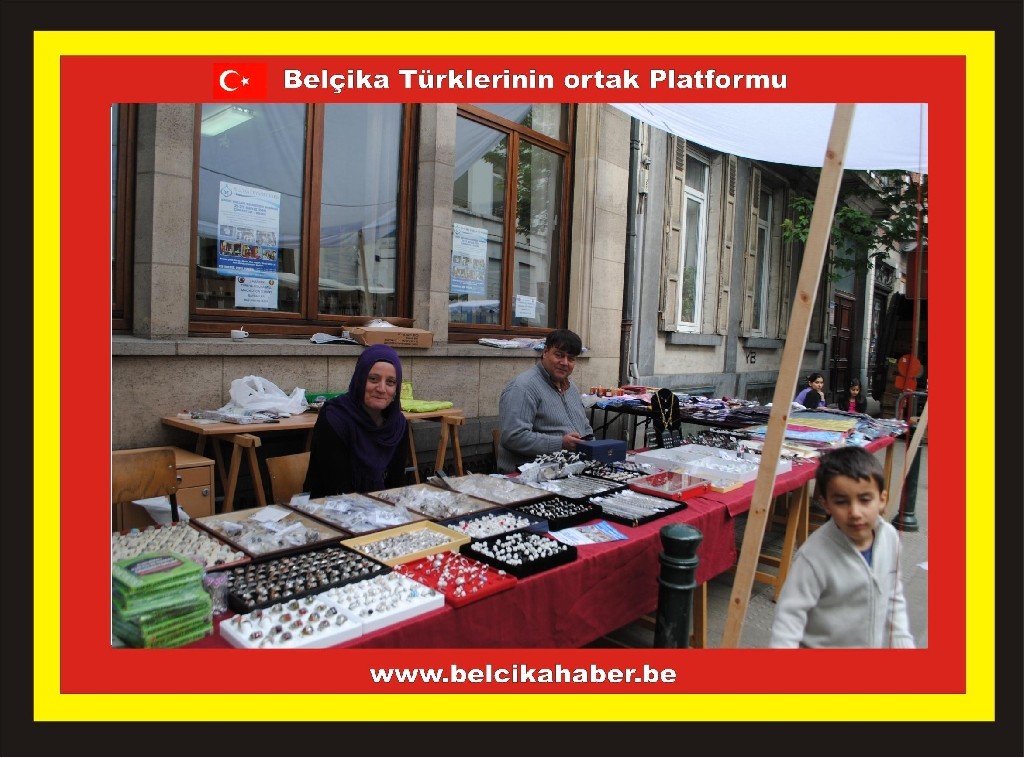 SCHAERBEEK VE SAINT JOSSE'DE BRADERIE COŞKUSU YAŞANDI