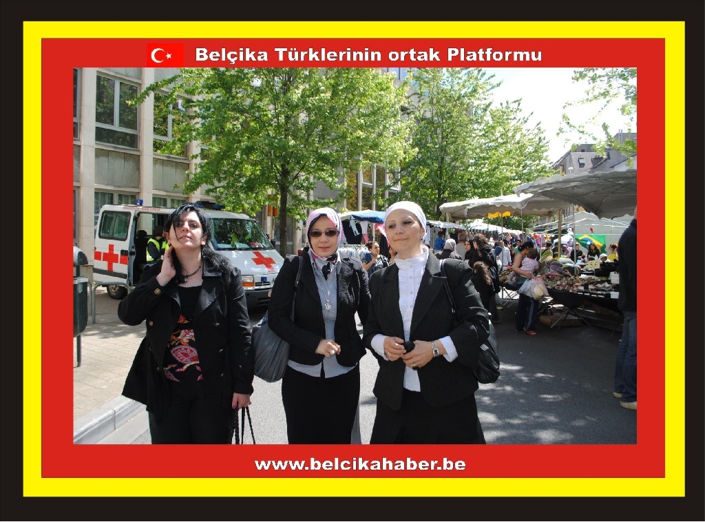 SCHAERBEEK VE SAINT JOSSE'DE BRADERIE COŞKUSU YAŞANDI