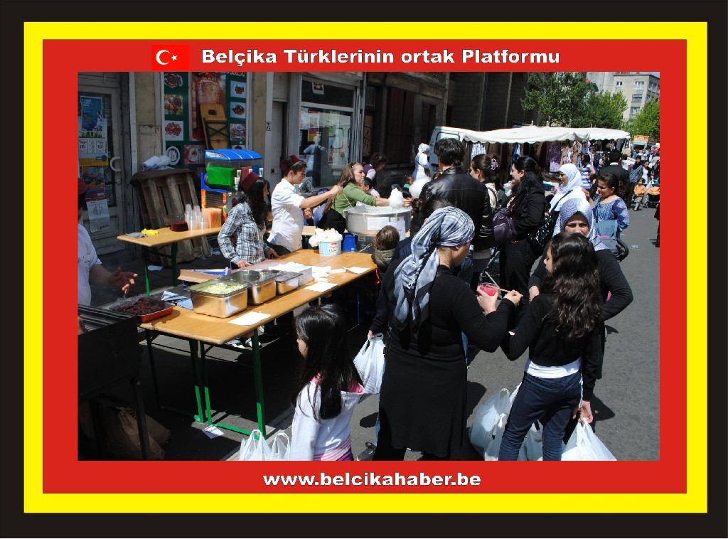 SCHAERBEEK VE SAINT JOSSE'DE BRADERIE COŞKUSU YAŞANDI