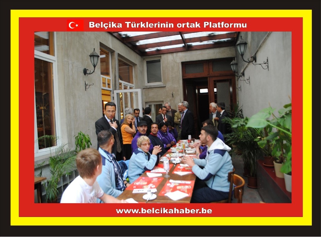 SCHAERBEEK VE SAINT JOSSE'DE BRADERIE COŞKUSU YAŞANDI