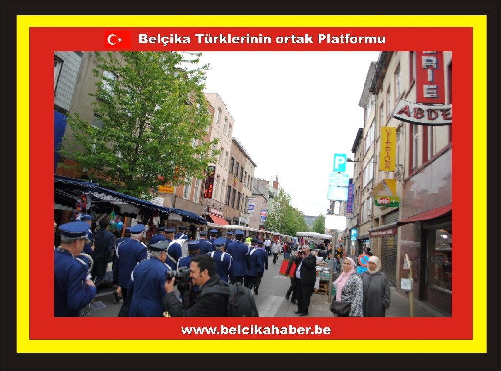 SCHAERBEEK VE SAINT JOSSE'DE BRADERIE COŞKUSU YAŞANDI